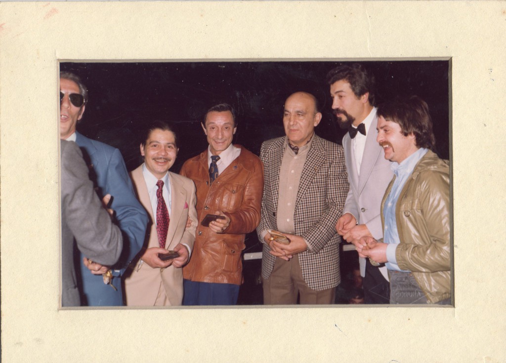 José Grandio (2º drcha) en un Homenaje de la Federación Gallega de Boxeo a Idolos de Ayer. Entre otros Barral,Carlos Anaya, Ferrín, Fernando Castro.