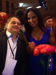 Laila Ali, hija del mítico Mohamad Ali ( Cassius Clay ) con el presidente de la FGB.