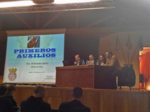 El dr. Antelo, el presidente de la FGB y los doctores Melisandra Rubio y Alex Mejuto en la inauguración del Congreso. foto FGB.