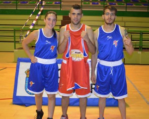 Componentes del Team Thunder : Alba Pedrosa, Aarón González y Abel Ferreira. Los dos últimos estarán en el Bahía vigues. foto muro Team Thunder