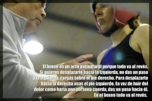 La filosofía del boxeo según Montse Pérez, en la foto con su entrenador Manuel Carvajal.