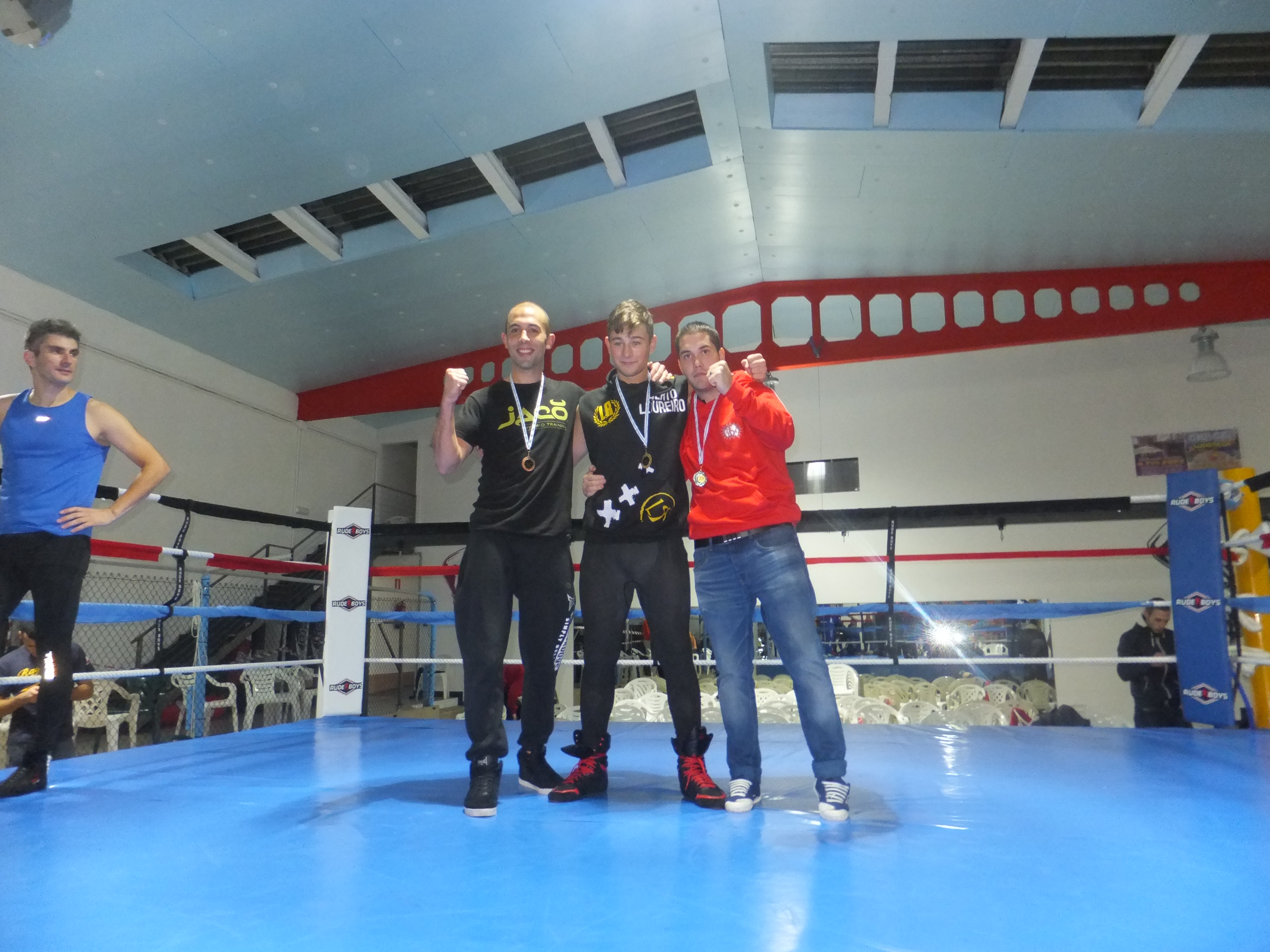 Alberto Loureiro, al centro, se proclamó Campeón Gallego de Savate. f bm