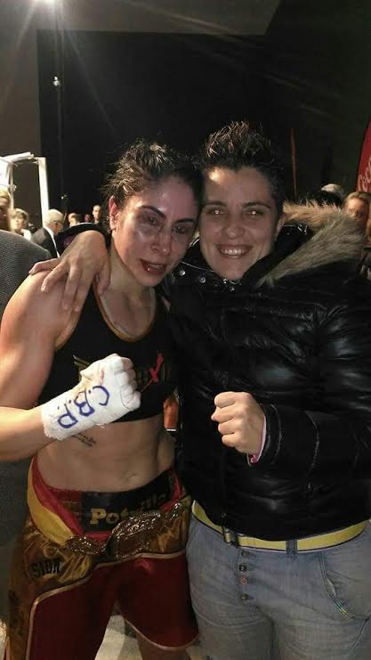 Las fotos con los fans, fueron innumerables, aquí con Alicia Gorgo.