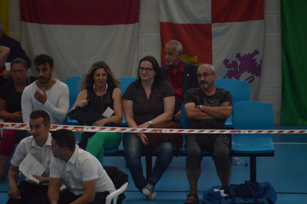 (izda) Alex Barral, la vicepresidenta de la FGB Montse Pérez, y los colegiados gallegos Eva Sánchez Y javier García. Foto Juan Barral 