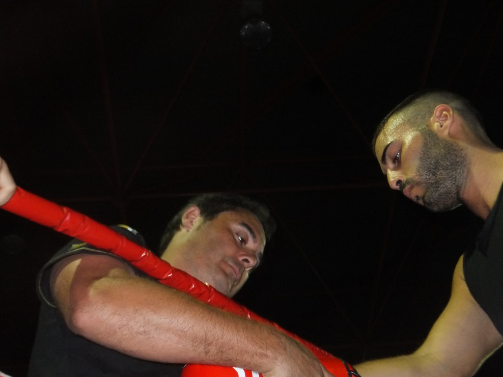 ADRIAN MIRAZ MUIÑO del club Boxeo y Kickboxing Coruña con su mentor CHANO PLANAS.