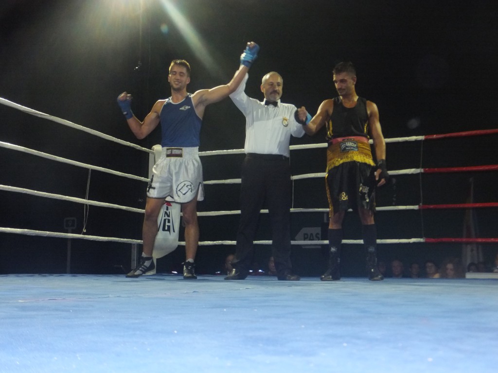 Ito Piston del Club Boxeo y Kicboxing Coruña, no pudo conseguir la victoria ante Manuel Garcia.