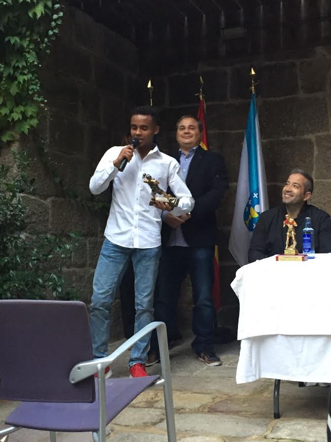 YDNE SUBIÑAS BLANCO prometedor boxeador de Vigo, aglutina en sus logros varias preseas en campeonatos nacionales y gallegos. Su excelente trayectoria boxistica ha sido el detonante para haber sido elegido como mejor púgil aficionado 2015. E.S.