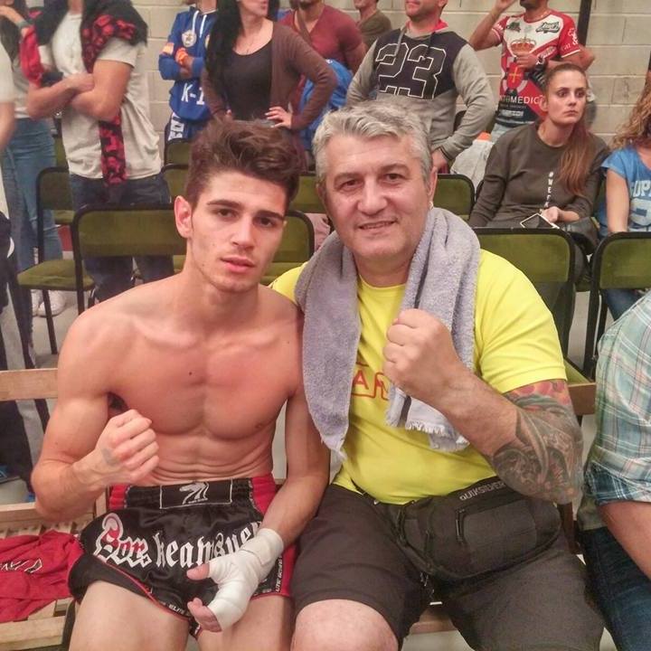 Diego Hermo estuvo en Tailandia perfeccionando su técnica de combate, acompañado de su progenitor y entrenador Moises Hermo.