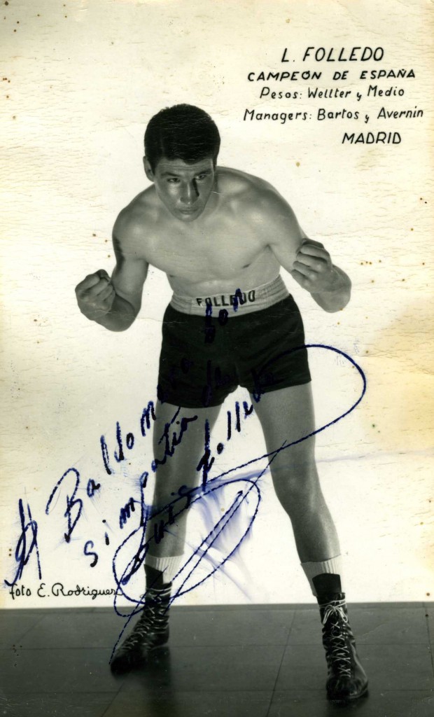 Fotografía autografiada de LUIS FOLLEDO CARMONA. archivo boxeodemedianoche