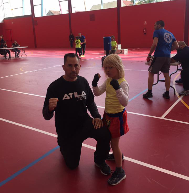 ATILA "AA" ANTELO tomo parte en el Torneo de Boxeo Infantil de Palmeira, destacando en las disciplinas de Saco, Comba y Sombra.