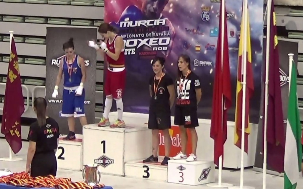 Ahí está en el segundo cajón del podio, con su medalla de Plata, Rocío Suárez Gion.