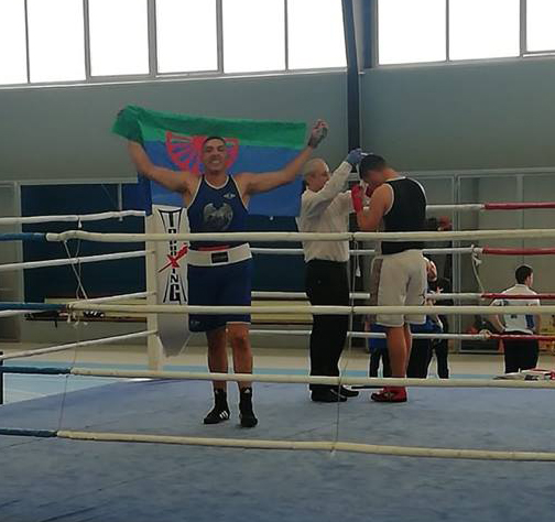 Roberto Fernández Barrul, del Ludus Box artabrum,se aupó a lo más alto del podio en los campeonatos gallegos celebrados en orense. foto cedida.